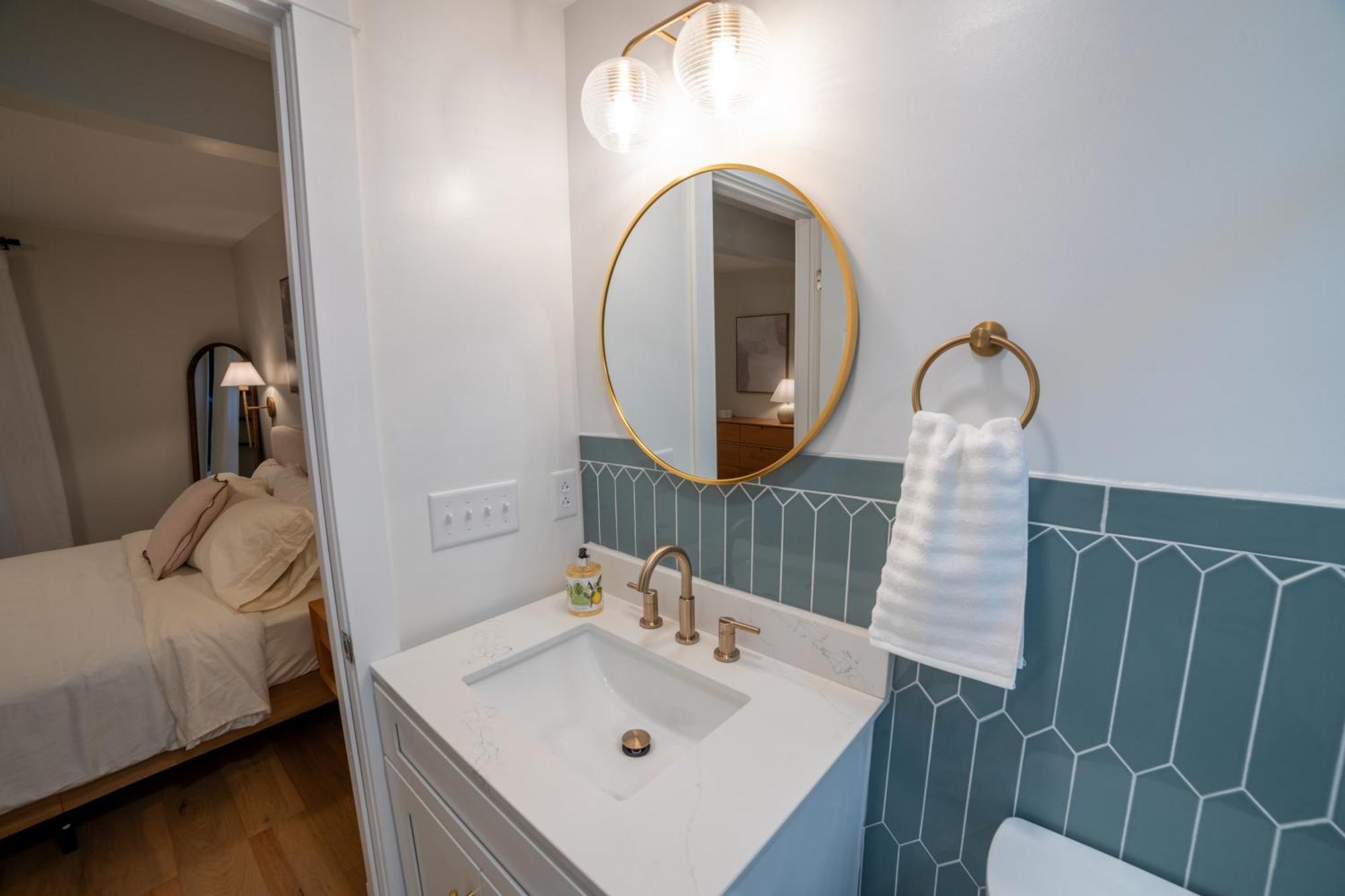 Prime Location On Main Street Apartment